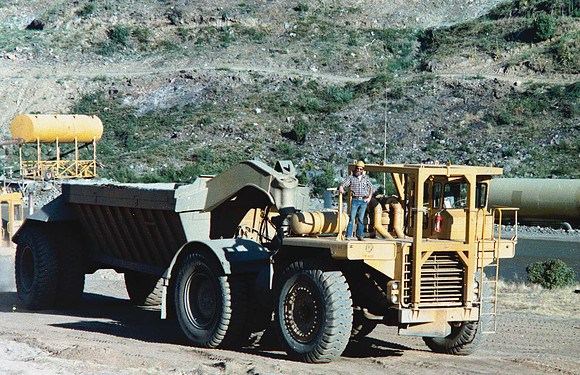R85 Euclid w/100 ton Trailer