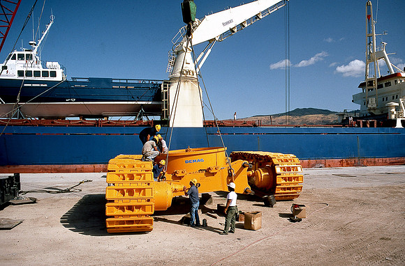 Assembling the H241 Demag in Hawaii